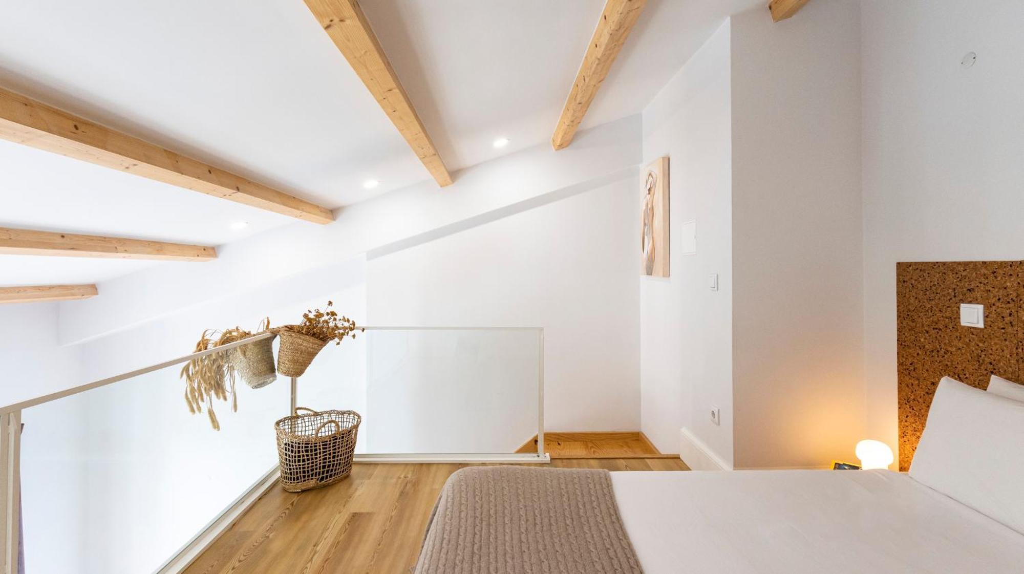 Stylish Duplex With Balcony In By Lovelystay Appartement *